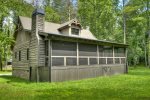 Indian Creek Lodge - Screened Back Porch